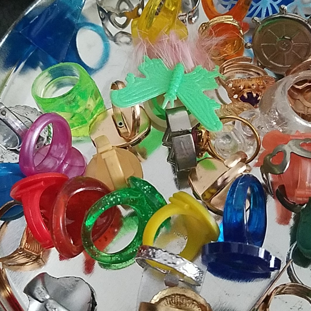 Bundle of kids rings from 80s - Picture 2 of 3